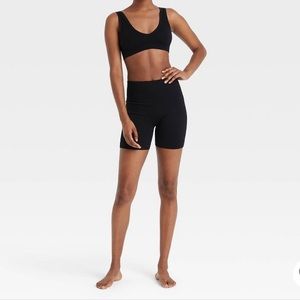 🆕 Colsie Seamless Ribbed Bike Shorts
